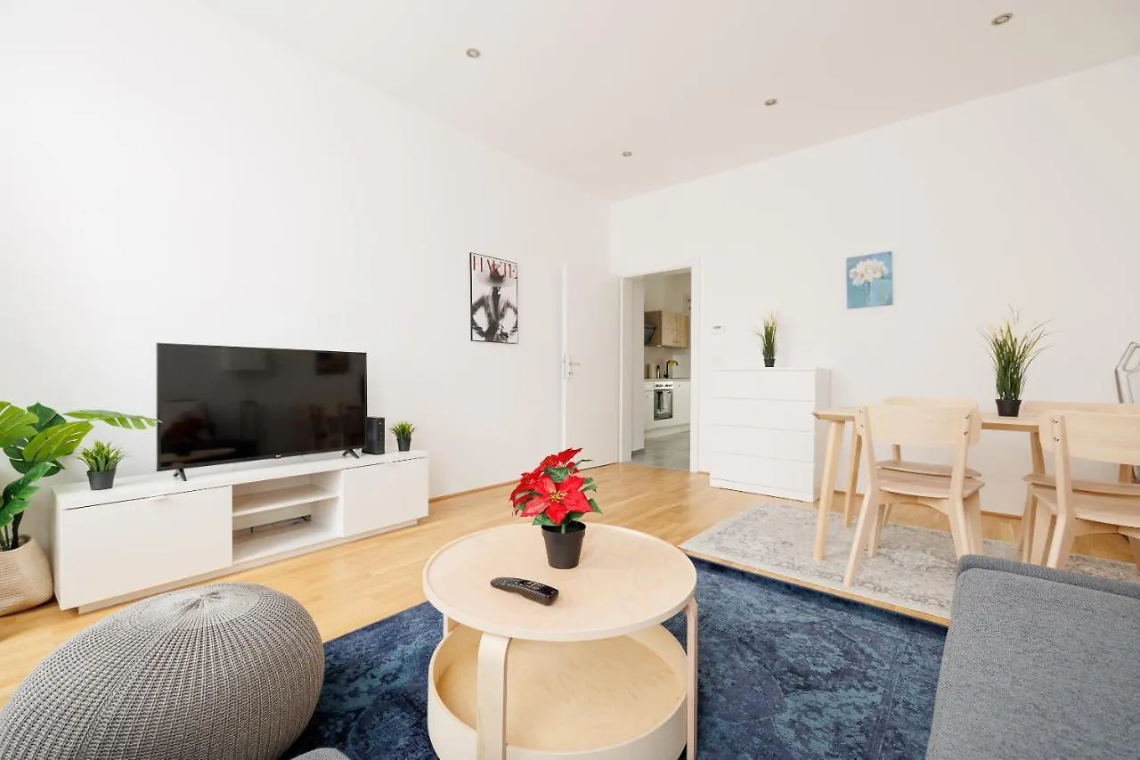 Charming Apartment Near Center Vienna
