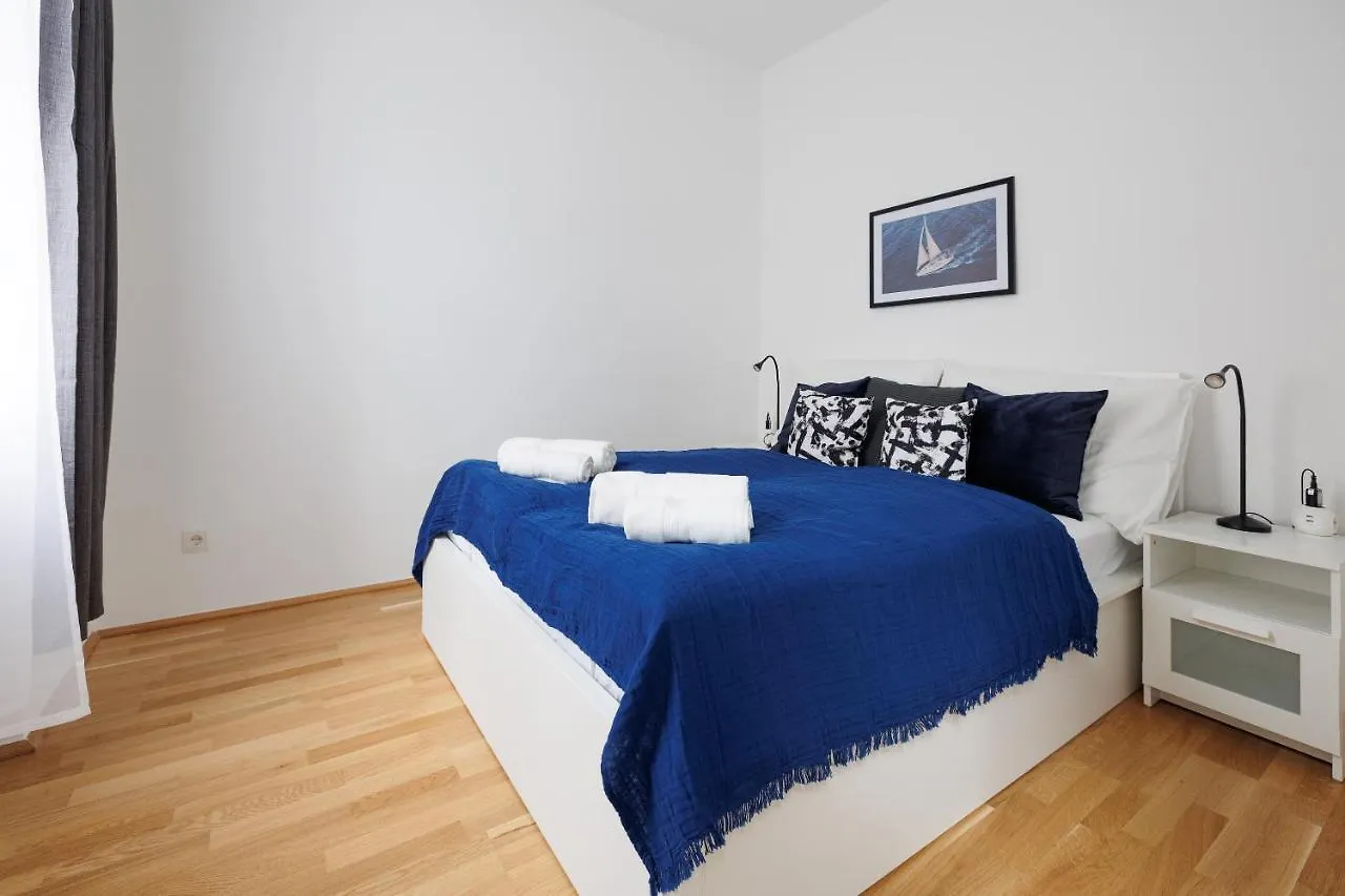 Charming Apartment Near Center Vienna Austria