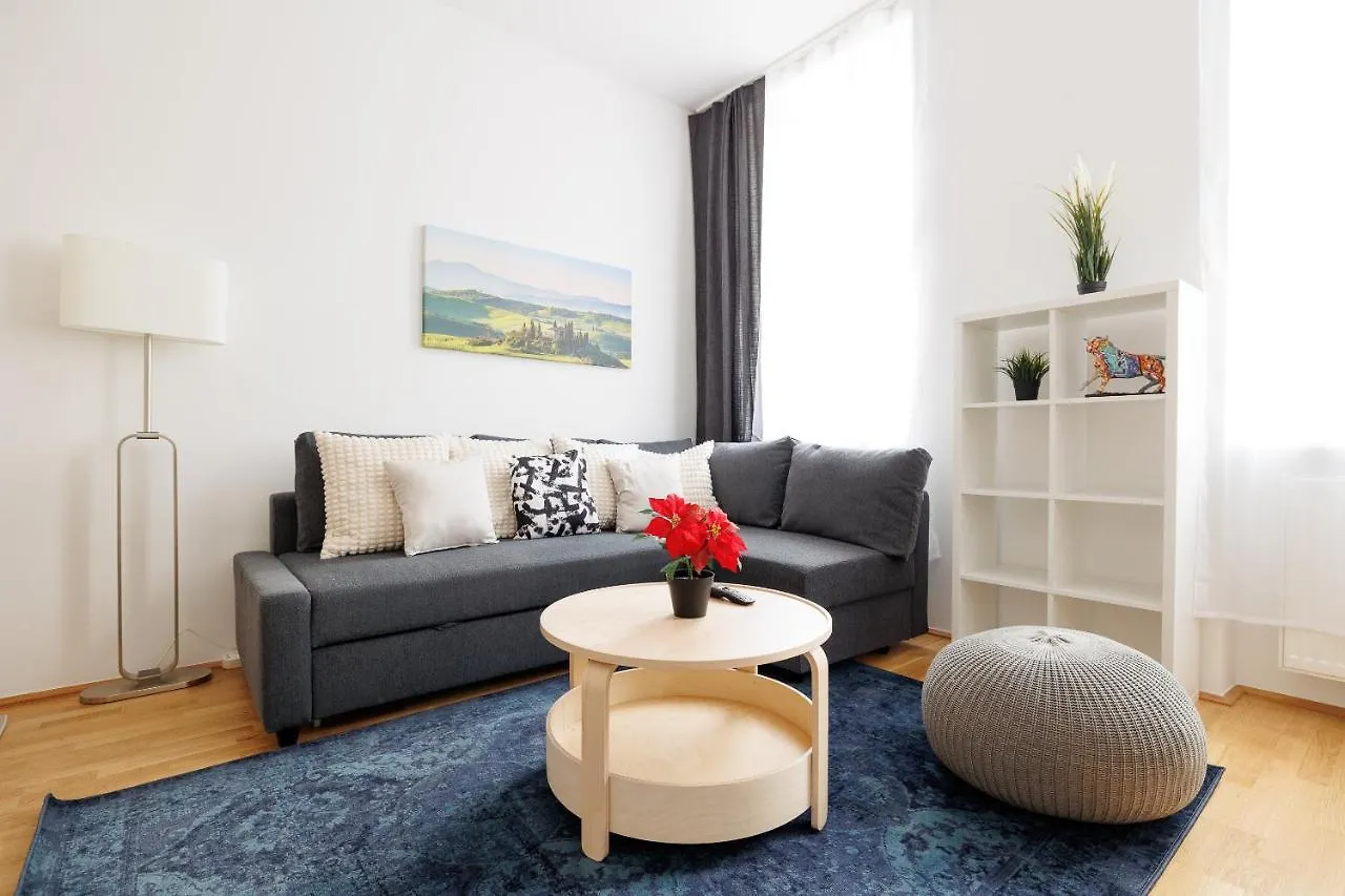 Charming Apartment Near Center Vienna